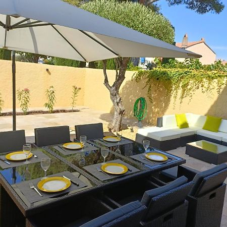 Belle Maison Mitoyenne De Standing Frejus Bagian luar foto