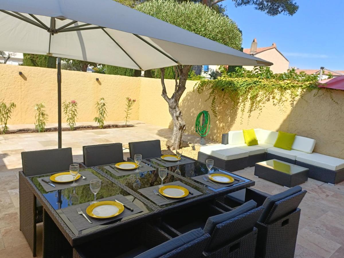 Belle Maison Mitoyenne De Standing Frejus Bagian luar foto