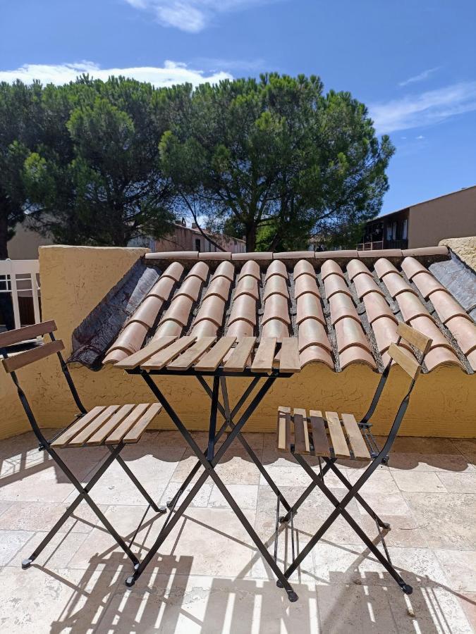 Belle Maison Mitoyenne De Standing Frejus Bagian luar foto